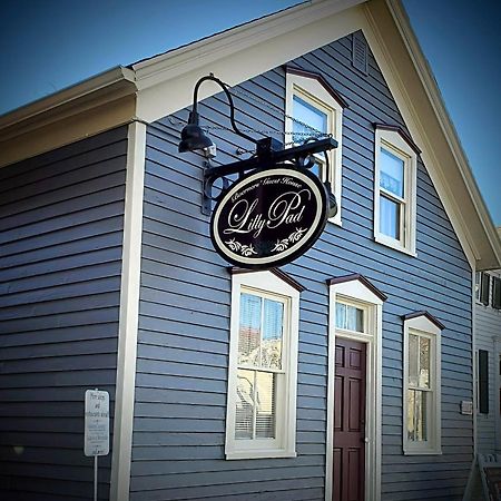 Hotel Lilly Pad Cedarburg Exterior foto