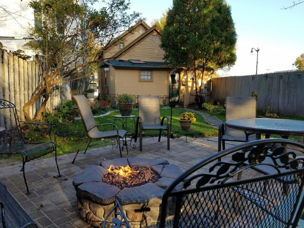Hotel Lilly Pad Cedarburg Exterior foto